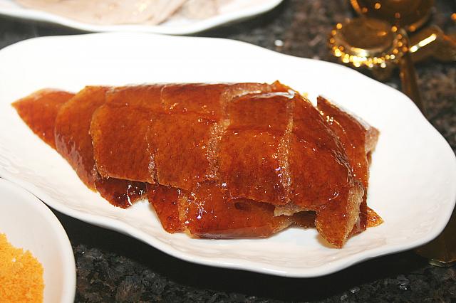 こんがり焼けたパリパリしている皮