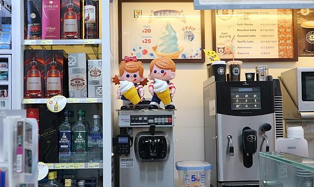 懐かしいキャラクターに出会えます