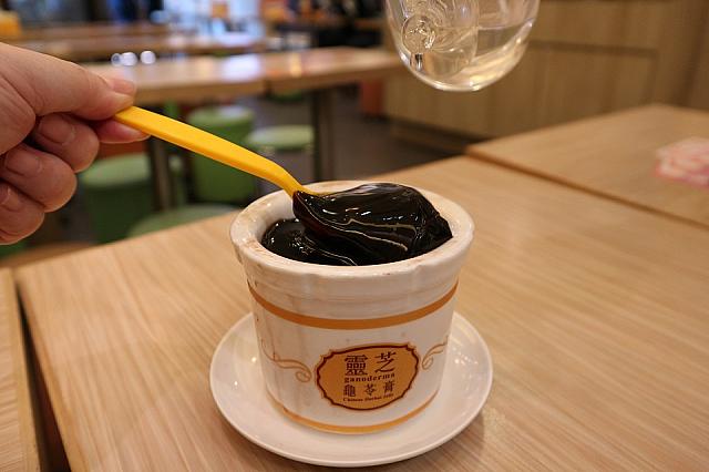 暖かいものをオーダーすると、電子レンジでチンをして持ってきてくれます。
