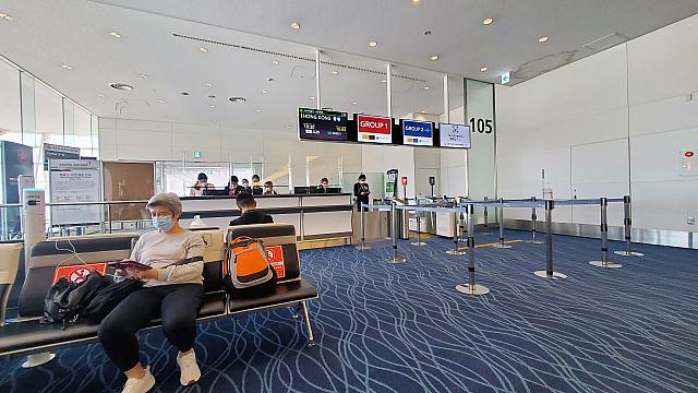 香港行きはまだ空いていました