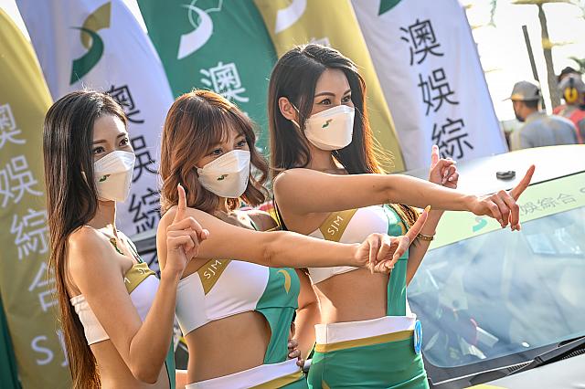 レースクイーンはいつでも華やか