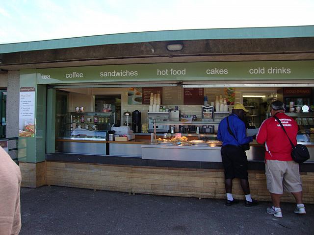 入口近くの売店。