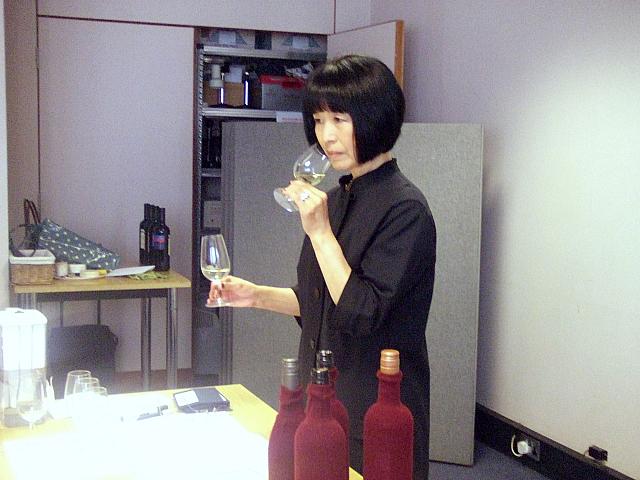 まずは香りから