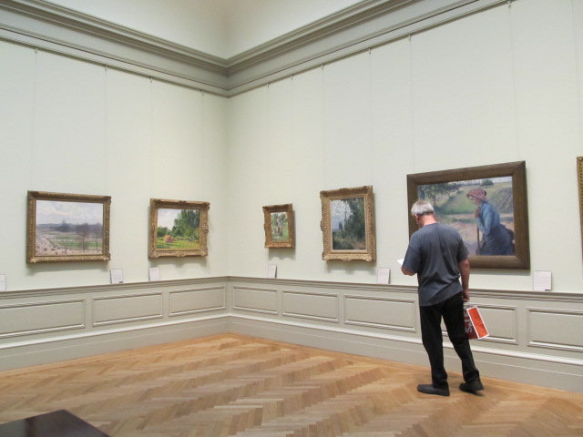 絵画数は数千点。ポイントをしぼって見学をしましょう。