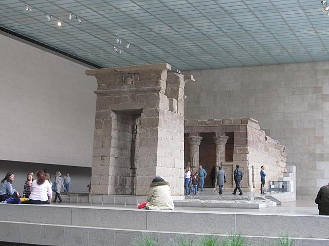 美術館の自慢、デンドゥール神殿