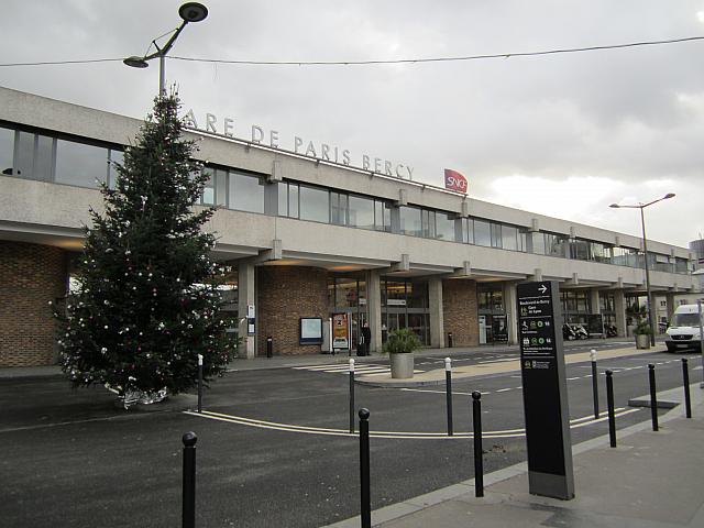 リヨン駅からは徒歩約10分