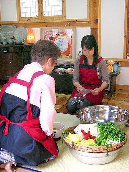 李家（イガ）サランチェ 北村 文化体験 伝統茶 （パジチョゴリ 試着 チマチョゴリ 記念撮影キムチ作りコース