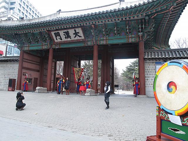 お隣の徳寿宮