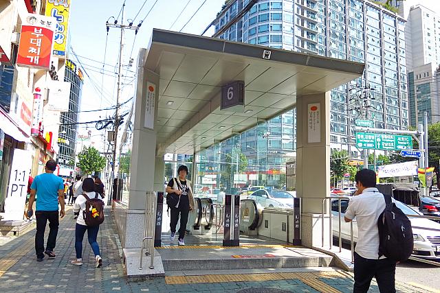 地下鉄駅へも徒歩約５分