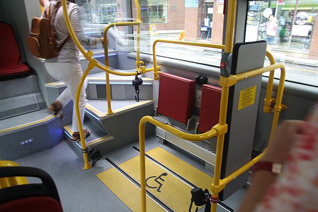 車椅子のスペースもあり！