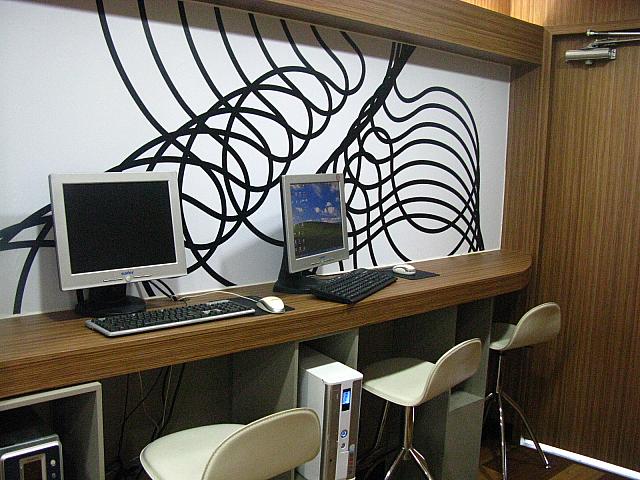 無料インターネットPCコーナー