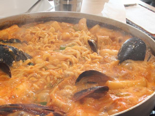 グツグツと煮だってきたら、食べごろ！