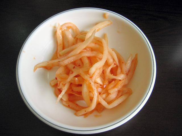 付け合せのダイコン