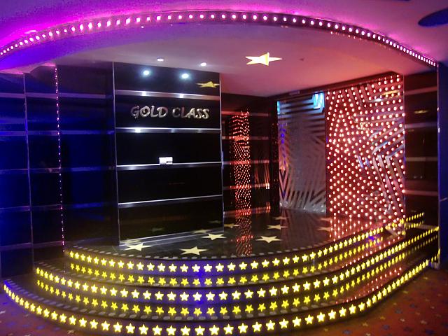 ＧＯＬＤ ＣＬＡＳＳ　上映館の入り口！