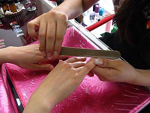 爪の手入れをしてもらいます