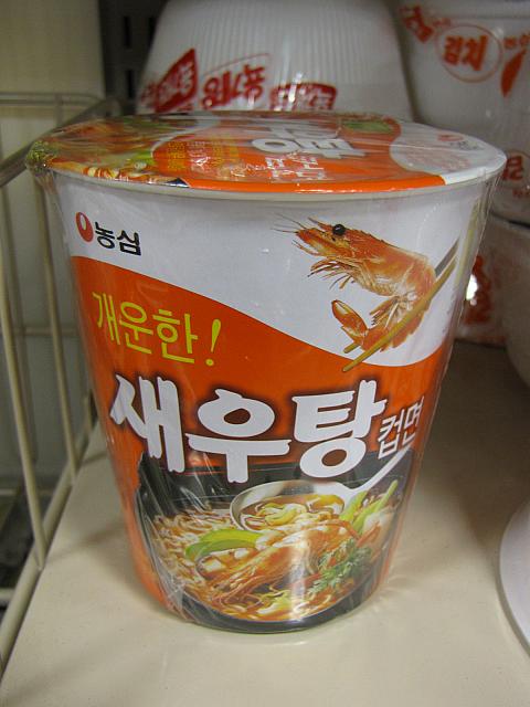 韓国で人気のエビラーメン。