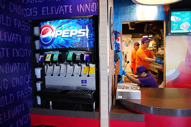 ジュースはセルフサービス