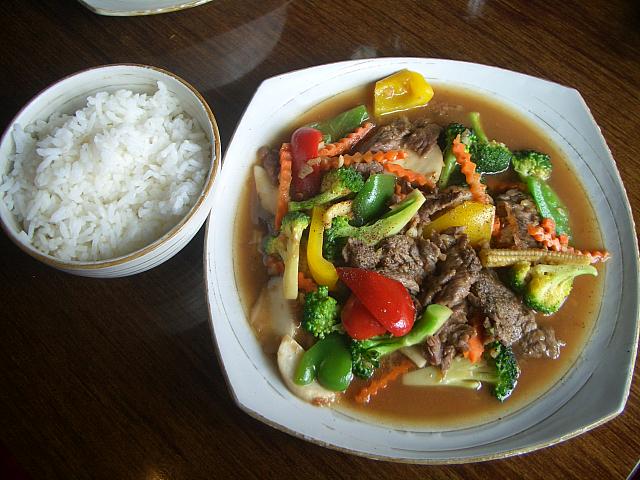 牛肉とブロッコリーの炒め物