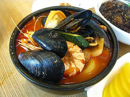 魚介類など具だくさんなチャンポン