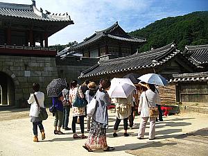 龍仁大長今パーク(旧 MBCドラミア)＋民俗村満喫ツアー〔SC48〕 ドラマ 撮影地 芸能人 韓流 朝鮮時代 日帰り 韓国　ツアー 郊外ツアー 韓国ドラマ撮影地ツアー 韓国ドラマロケ地ツアー予約 善徳女王 イ・サン トンイ チャングム 成均館スキャンダル ナビの体験記事を集めたツアー 龍仁ドラミア満喫ツアー 韓国 韓国ツアー ドラミア巡り 龍仁MBCドラミア龍仁大長今パーク