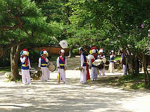 公演開始直前！スタンバイをする皆さん。
