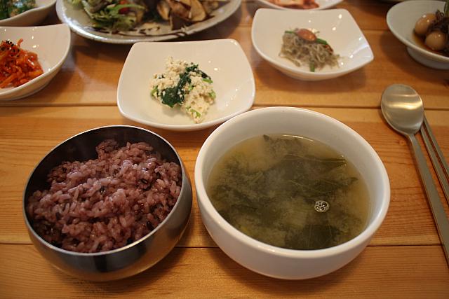 ご飯＆シラクッスープ