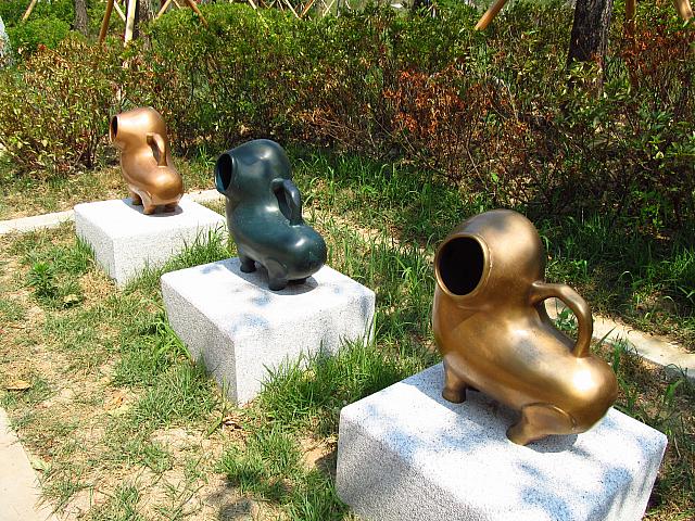 犬？ブタ？の形をした便器･･･？？