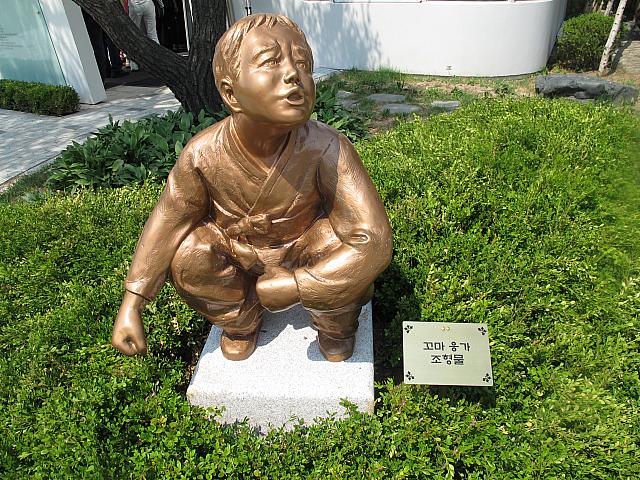 コマウンガ(子供のうんち)造形物