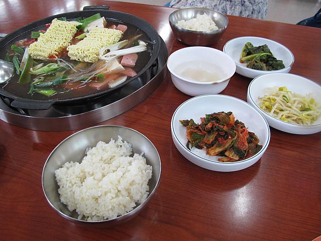 テーブルはこんな感じ。