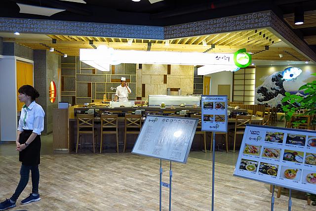 すし曜日（回転寿司）