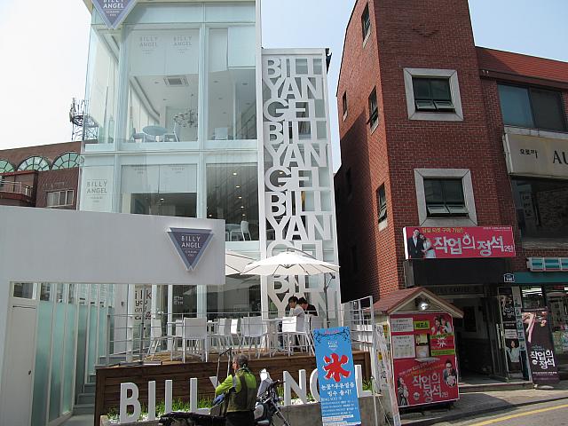 オシャレなカフェがたくさん！