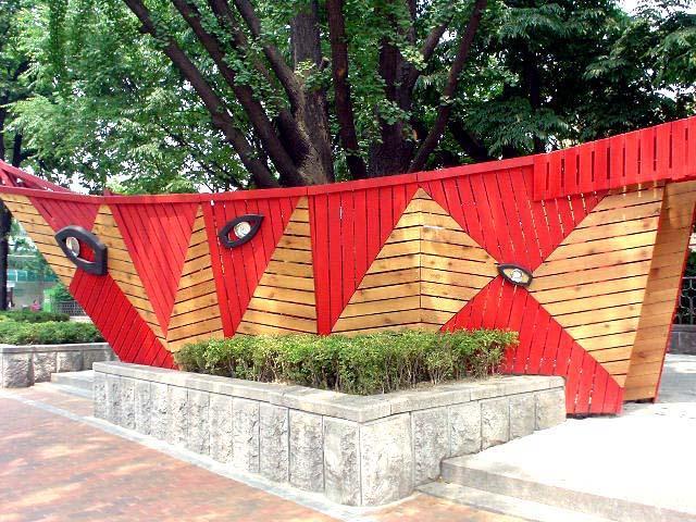 木を載せた船？ 
