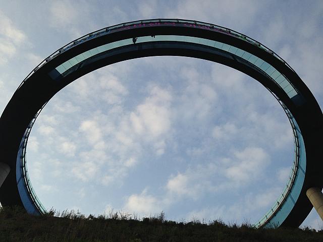 遊歩道から見たアラマル。スカートの方は気を付けて下さいね～