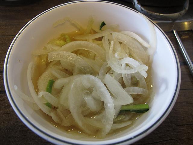 たまねぎサラダ