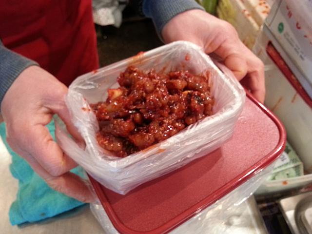 しっかり包装してくれるのでにおいが漏れない！