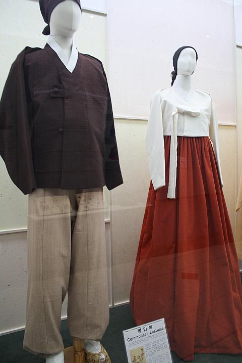 平民の服がこちら。