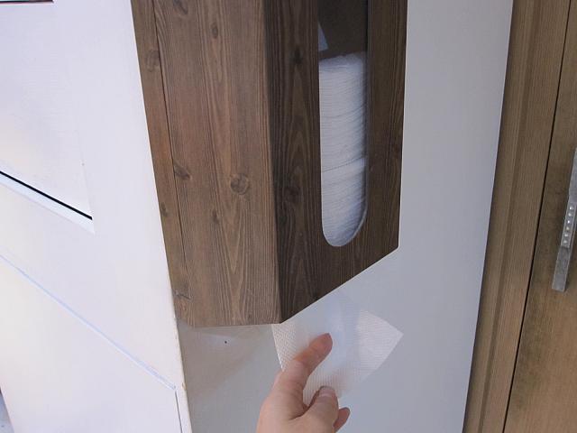 紙ナプキンは浄水器の横に。