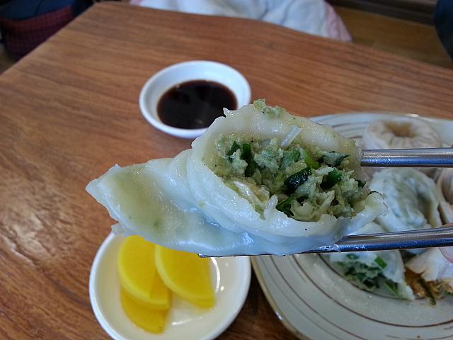肉の餃子。