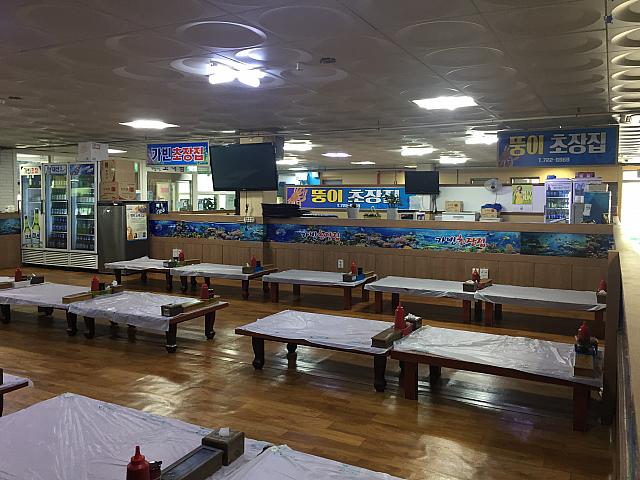 こちらがお店の座敷。広々としています。