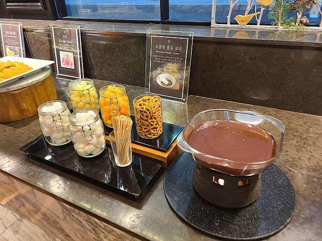 チョコフォンデュもありますよ！