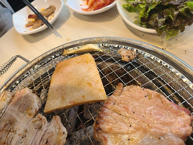 こちら豚の皮です！
