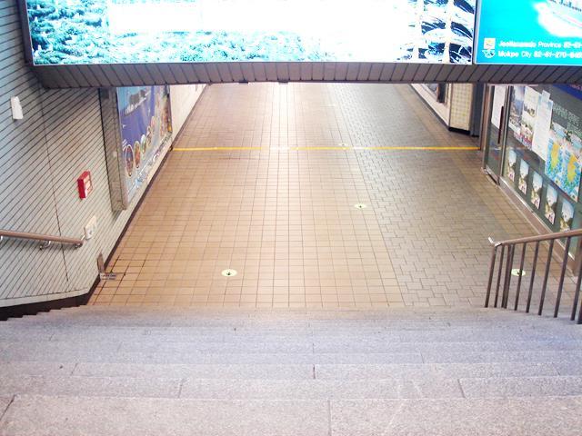☆チェック１！階段を下ります。 
 