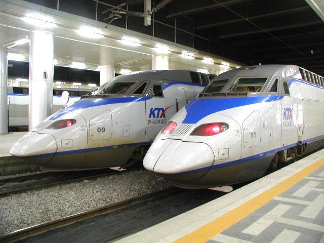 ＜ＫＴＸの先頭部分＞ 