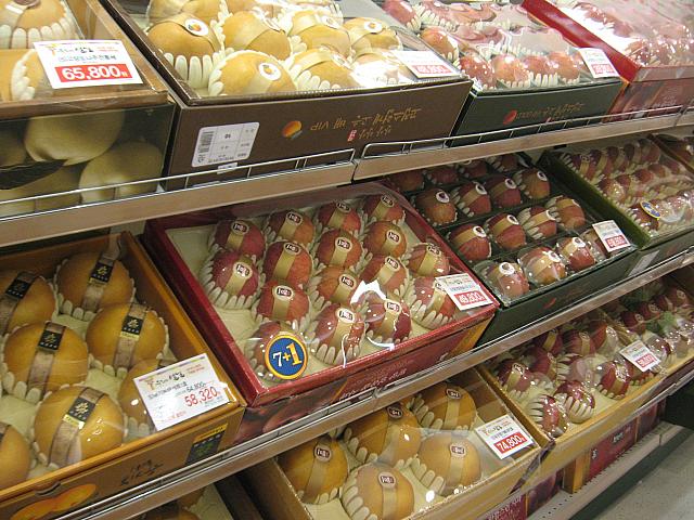 祭祀に使用されるので果物セットも人気！