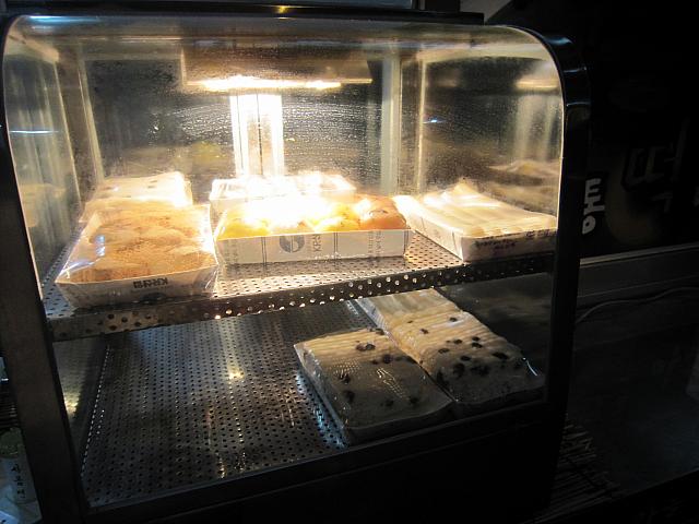 清原サービスエリアの御餅屋さん。テレビでも取材されたとか。