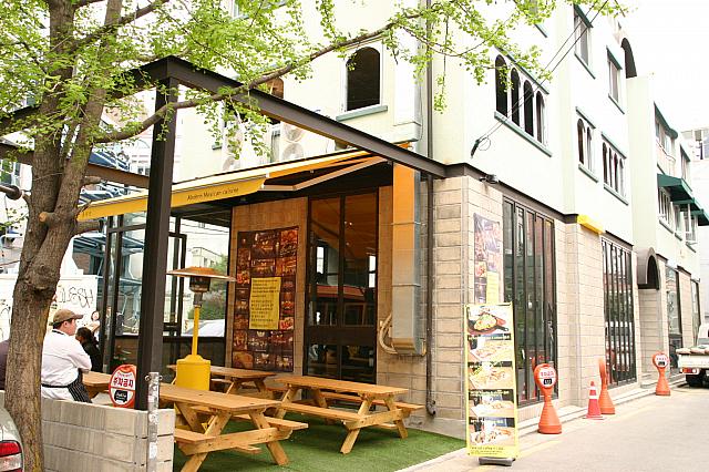 ⑥「JULIO」いつも賑わうメキシカン料理のお店