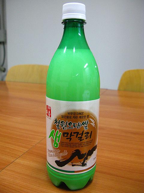 韓国人スタッフ人気No.１！<BR>二東 鉄原五大米 生マッコリ