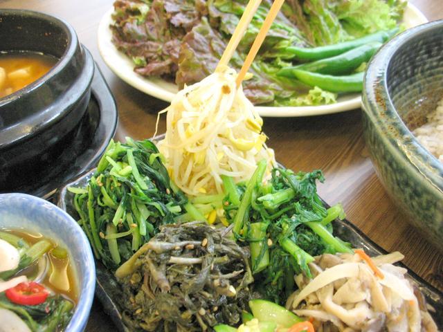 ３．出てきた野菜を取り 