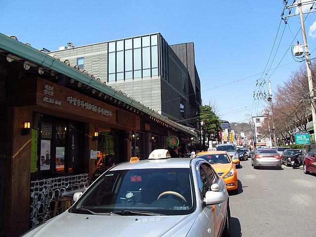 観光地っぽくない通り。