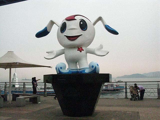 耳がカモメみたいなウサギ？